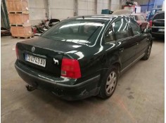 VOLKSWAGEN PASSAT BERLINA (3B2)