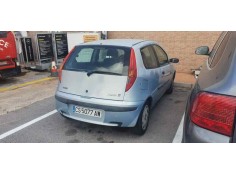 FIAT PUNTO BERLINA (188)