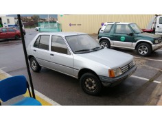 PEUGEOT 205 BERLINA