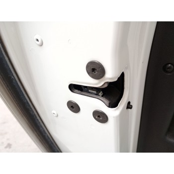 CERRADURA PUERTA TRASERA IZQUIERDA 825030002R 
