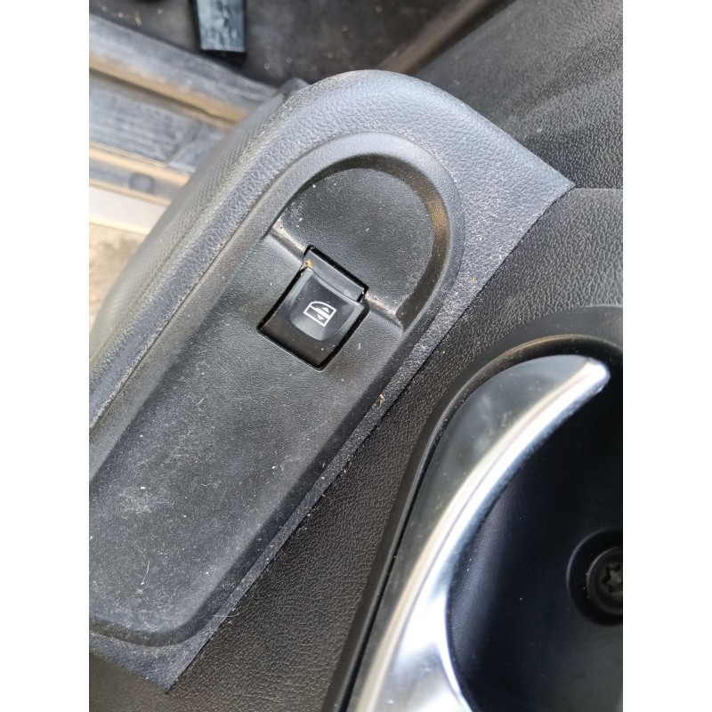 Recambio de mando elevalunas delantero derecho para dacia duster (hs_) 1.5 dci referencia OEM IAM 8200602227  