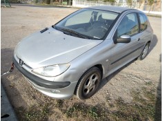 PEUGEOT 206 BERLINA