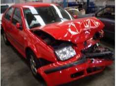 VOLKSWAGEN BORA BERLINA (1J2)