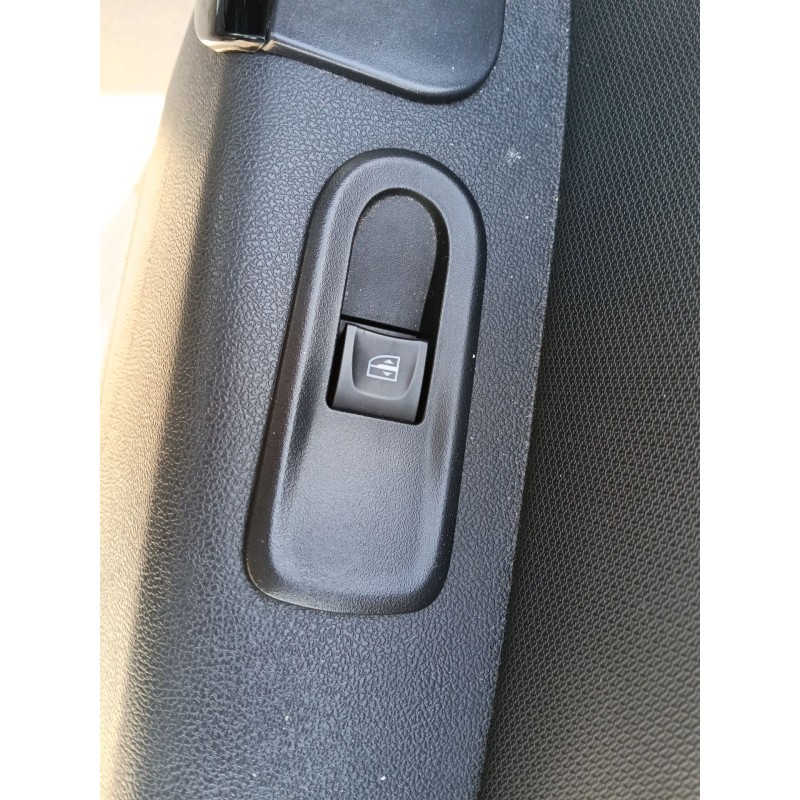 Recambio de mando elevalunas trasero derecho para dacia duster (hs_) 1.5 dci referencia OEM IAM 8200467835  