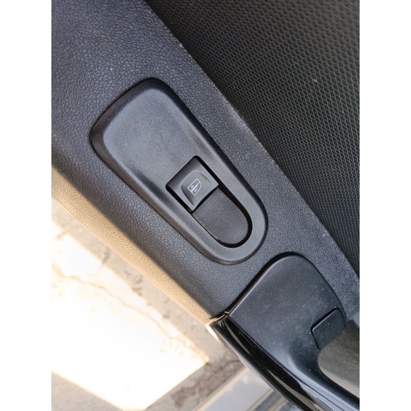 Recambio de mando elevalunas trasero izquierdo para dacia duster (hs_) 1.5 dci referencia OEM IAM 8200467793  