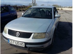 VOLKSWAGEN PASSAT BERLINA (3B2)