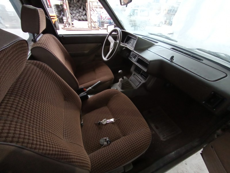 seat 131 del año 1983