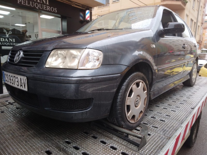 volkswagen polo berlina (6n2) del año 2000