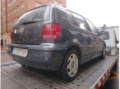 volkswagen polo berlina (6n2) del año 2000 2