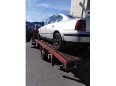 VOLKSWAGEN PASSAT BERLINA (3B2)