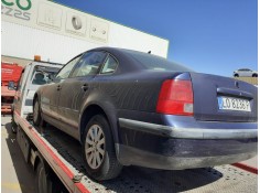 VOLKSWAGEN PASSAT BERLINA (3B2)