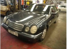 MERCEDES-BENZ CLASE E (W210) BERLINA