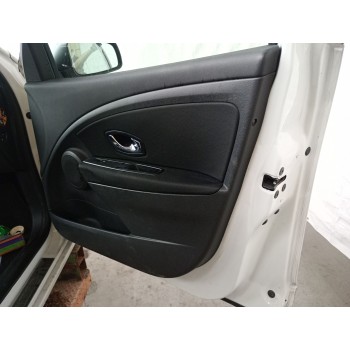 ELEVALUNAS DELANTERO DERECHO 807200001R 