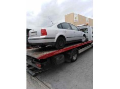 VOLKSWAGEN PASSAT BERLINA (3B2)