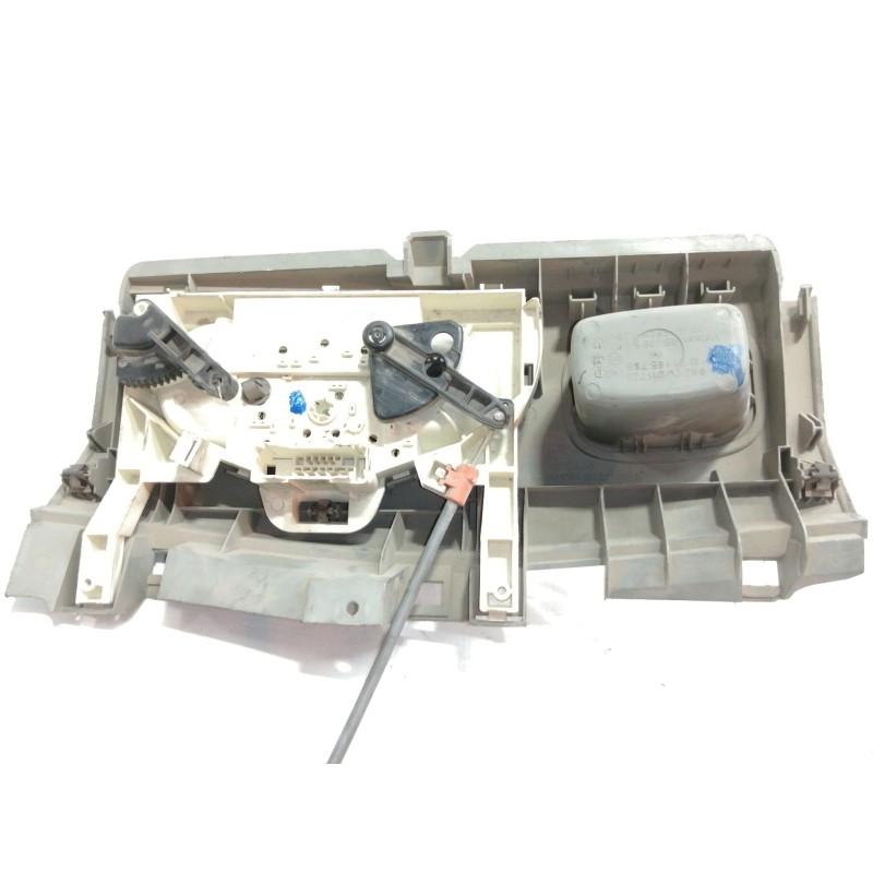 Recambio de mando calefaccion / aire acondicionado para renault trafic caja cerrada (ab 4.01) referencia OEM IAM 8200004603  