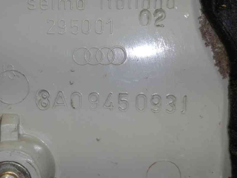 Recambio de piloto trasero izquierdo para audi 80 (82/83/84) gls referencia OEM IAM 8A09450931  