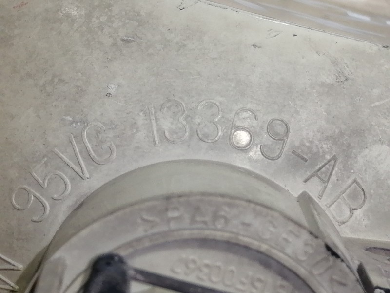 Recambio de piloto delantero izquierdo para ford transit, caja cerr. largo 95 ft 150 2.5 referencia OEM IAM 95VG13369AB  