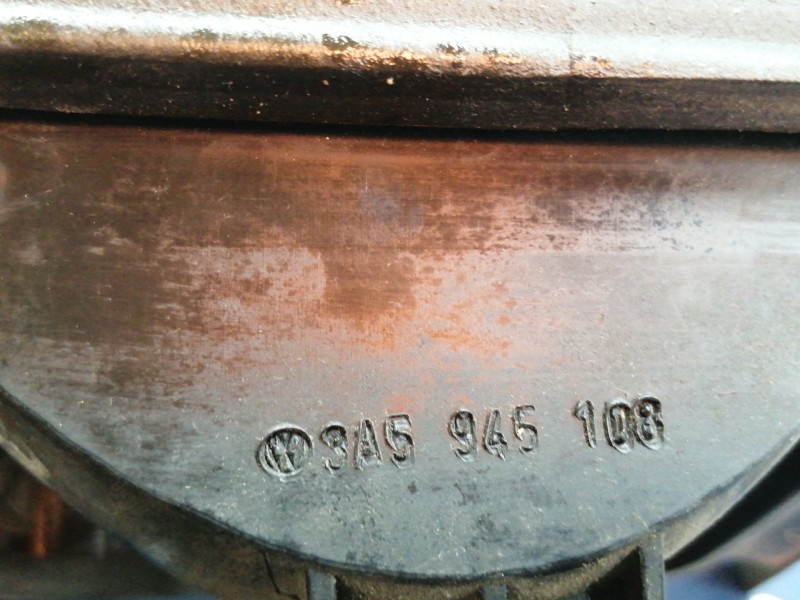 Recambio de piloto trasero izquierdo para volkswagen passat berlina (312) 2.0 referencia OEM IAM 3A5945108  