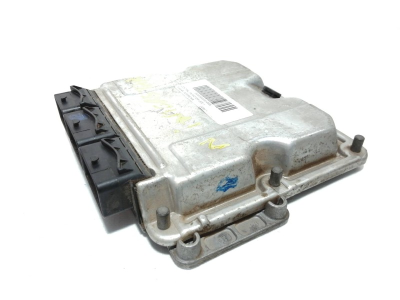 Recambio de centralita motor uce para nissan interstar (x70) referencia OEM IAM 0281010787  