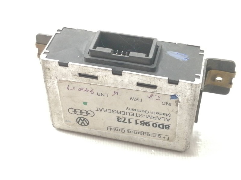 Recambio de modulo electronico para audi a4 avant (b5) 1.9 tdi referencia OEM IAM 8D0951173  