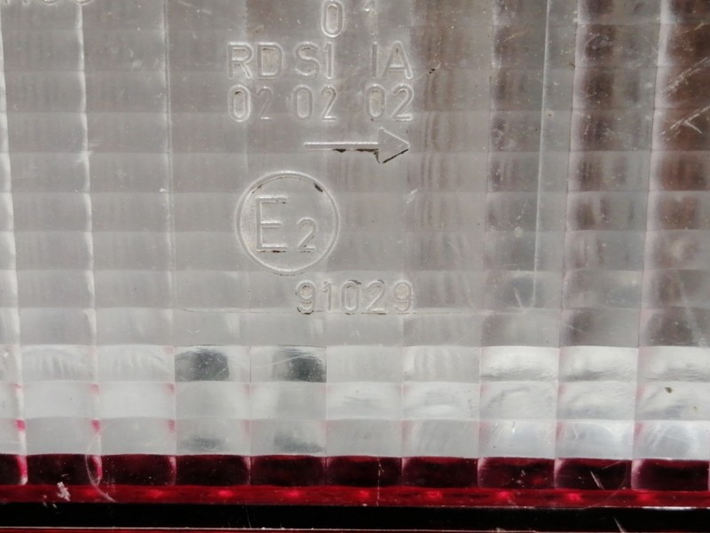 Recambio de piloto trasero derecho para citroen xantia berlina 1.9 turbodiesel referencia OEM IAM E291029  