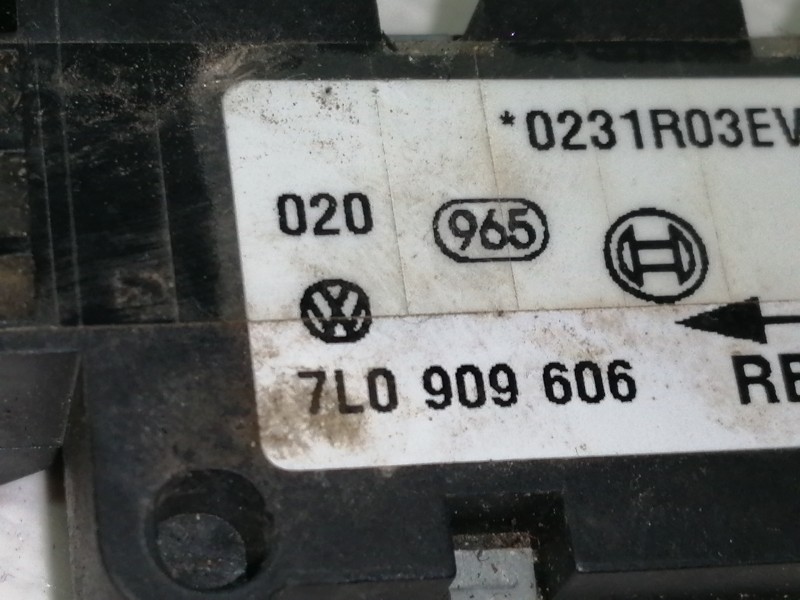 Recambio de estribos laterales para volkswagen touareg (7la) tdi v10 referencia OEM IAM 7L0909606  