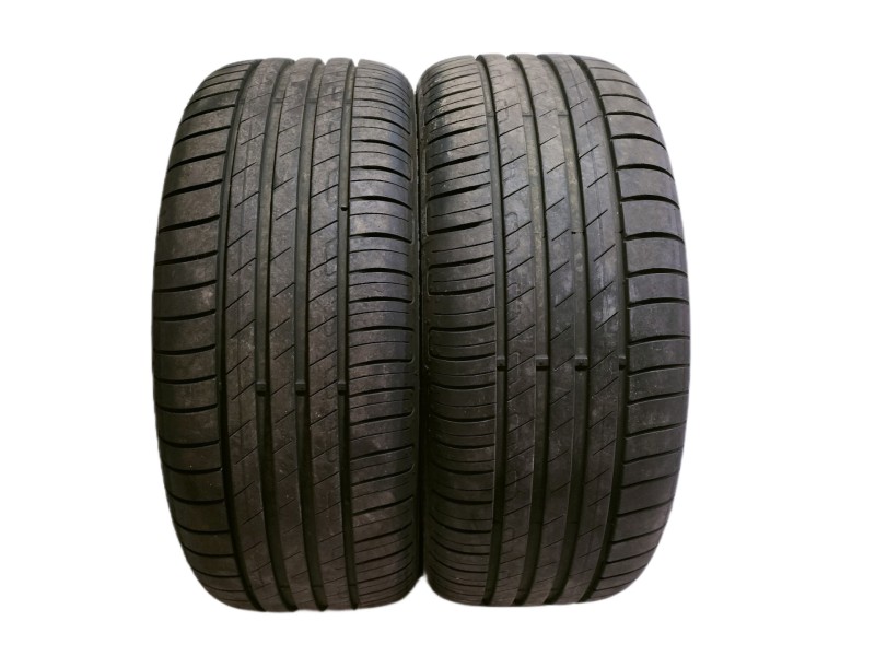 Recambio de neumatico para seat toledo (kg3) style referencia OEM IAM GOODYEAR 215/45 R16 86H 10169
