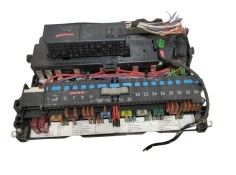 Recambio de caja fusibles int para bmw serie 3 berlina (e46) 318i referencia OEM IAM 8364540   2
