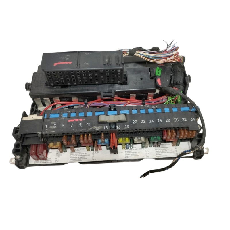 Recambio de caja fusibles int para bmw serie 3 berlina (e46) 318i referencia OEM IAM 8364540  