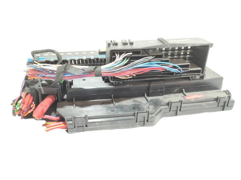 Recambio de caja fusibles int para bmw serie 3 berlina (e46) 318i referencia OEM IAM 8364540  