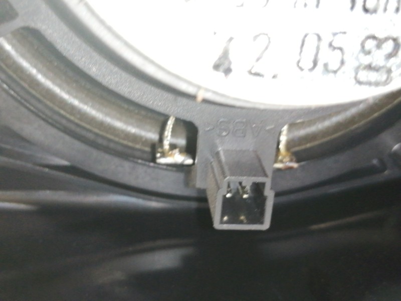 Recambio de altavoz para nissan micra c+c (ck12e) acenta referencia OEM IAM 28163BC000 28156AX02A 7606500204