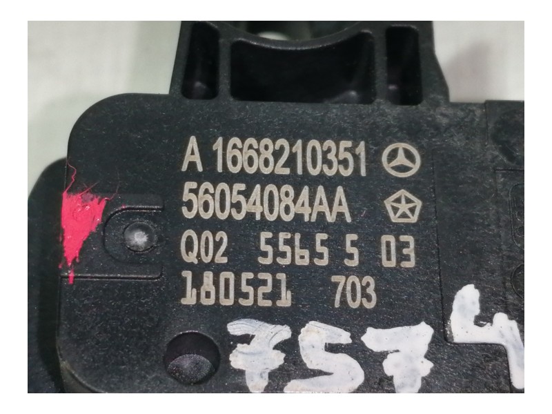 Recambio de sensor para mercedes-benz clase gla (w156) gla 180 (156.942) referencia OEM IAM A1668210351 5605408AA SENSOR IMPACTO