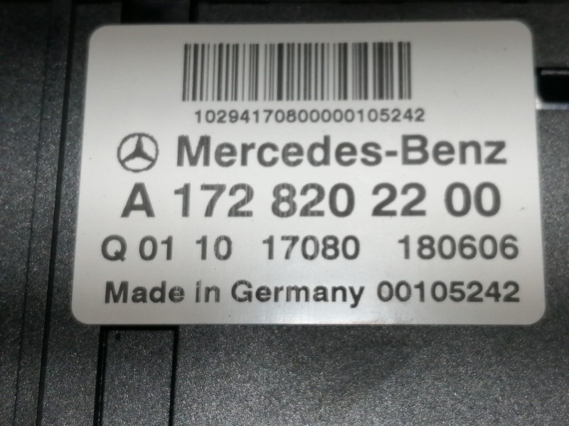 Recambio de cargador para mercedes-benz clase gla (w156) gla 180 (156.942) referencia OEM IAM A1728202200  CARGADOR USB