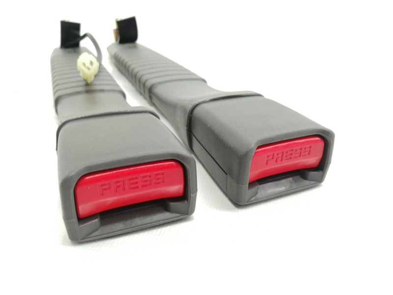 Recambio de enganche cinturon para kia cee´d sporty wagon ex referencia OEM IAM Q0K01L5771296Q  