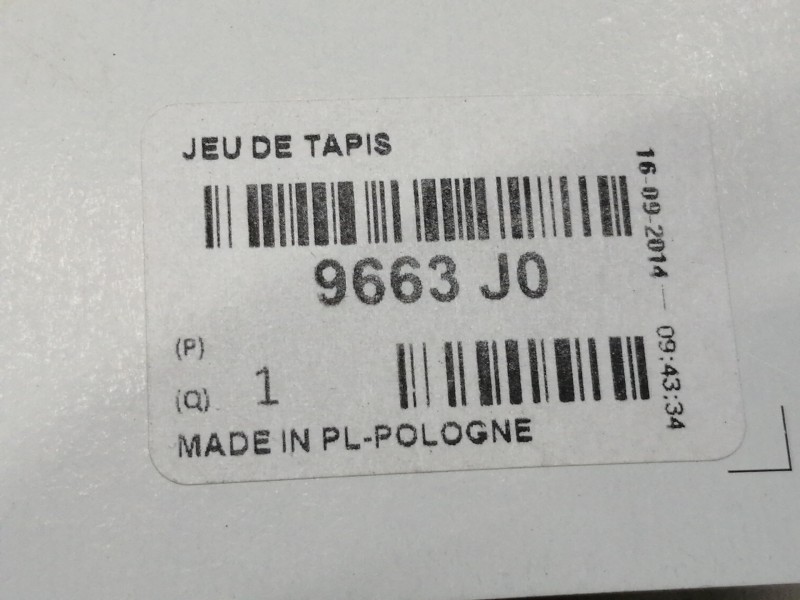 Recambio de alfombrilla para peugeot 5008 1.2 12v e-thp referencia OEM IAM 9663J0  