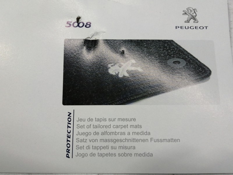 Recambio de alfombrilla para peugeot 5008 1.2 12v e-thp referencia OEM IAM 9663J0  