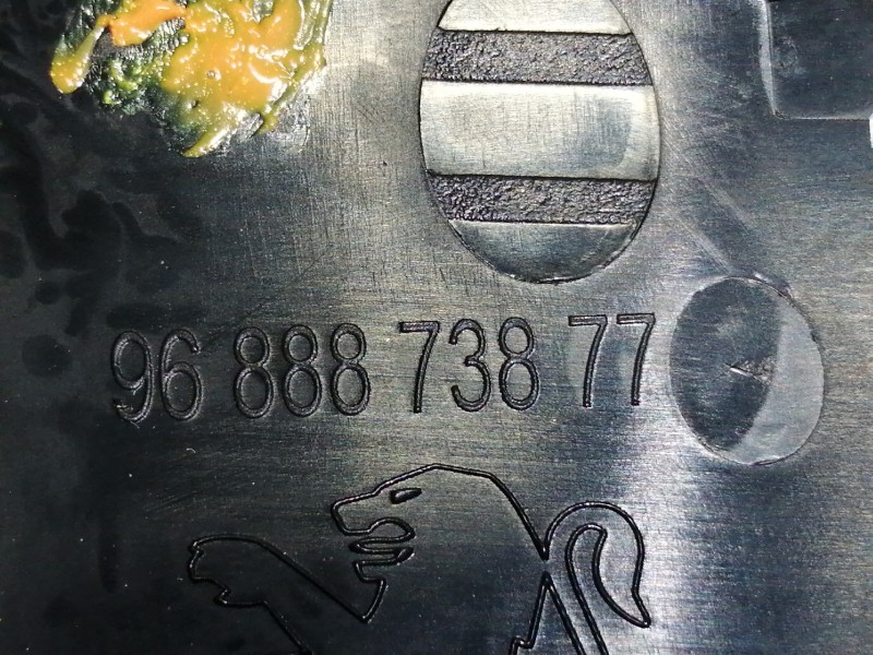 Recambio de molduras delanteras para peugeot 508 active referencia OEM IAM 9688873877  