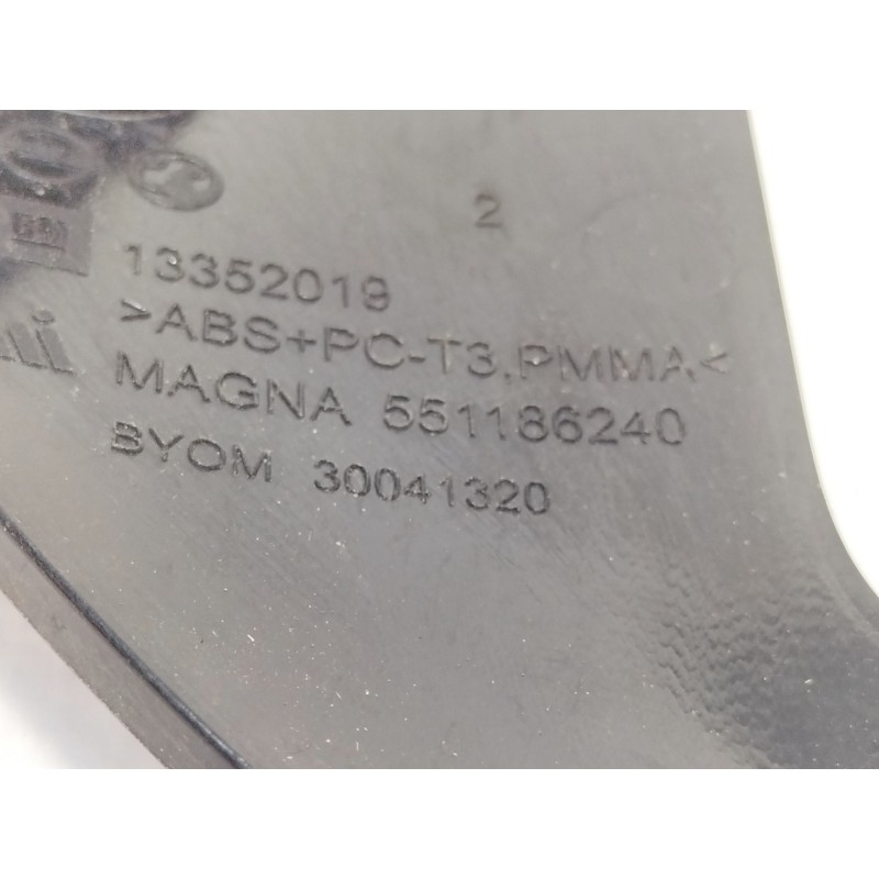 Recambio de carcasa radio para opel adam glam ecoflex referencia OEM IAM 13352019  