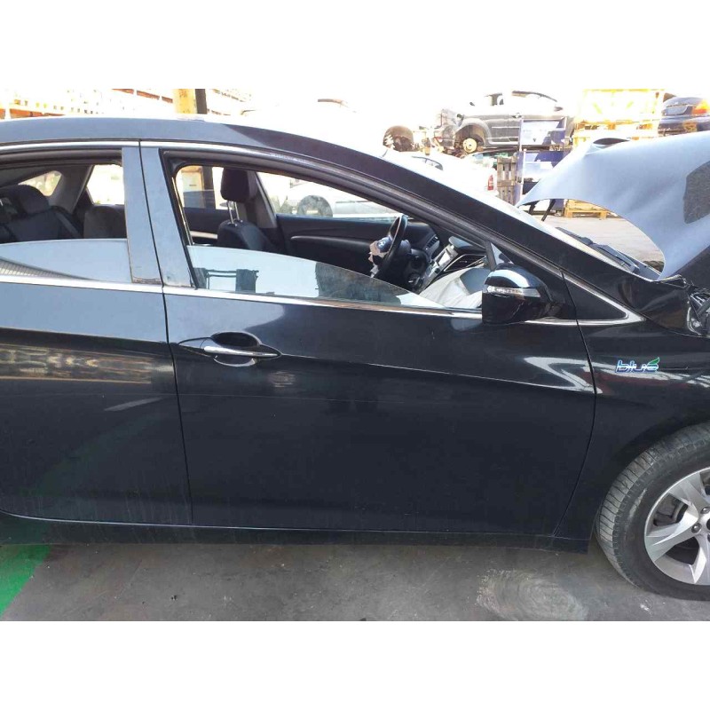 Recambio de puerta delantera derecha para hyundai i40 style blue referencia OEM IAM COMPLETA  