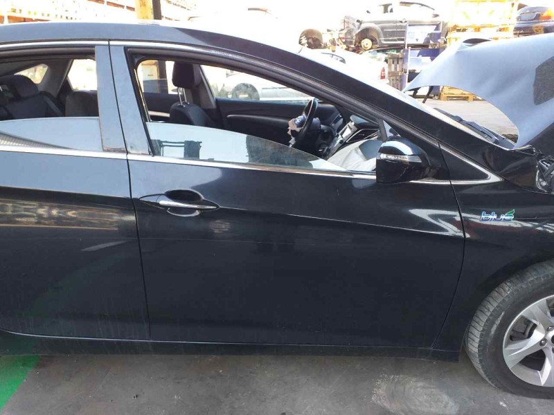 Recambio de puerta delantera derecha para hyundai i40 style blue referencia OEM IAM COMPLETA  