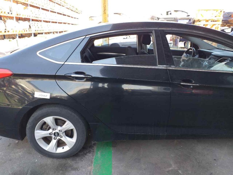 Recambio de puerta trasera derecha para hyundai i40 style blue referencia OEM IAM COMPLETA  