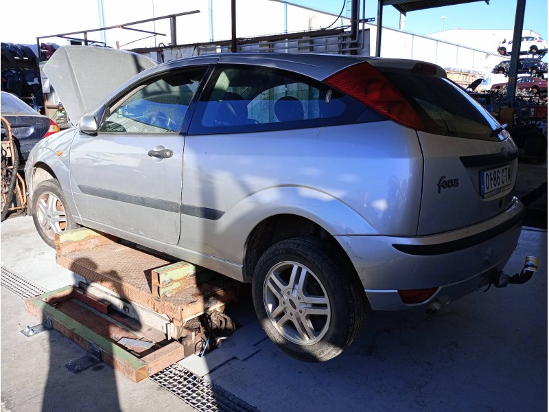 ford focus berlina (cak) del año 2004
