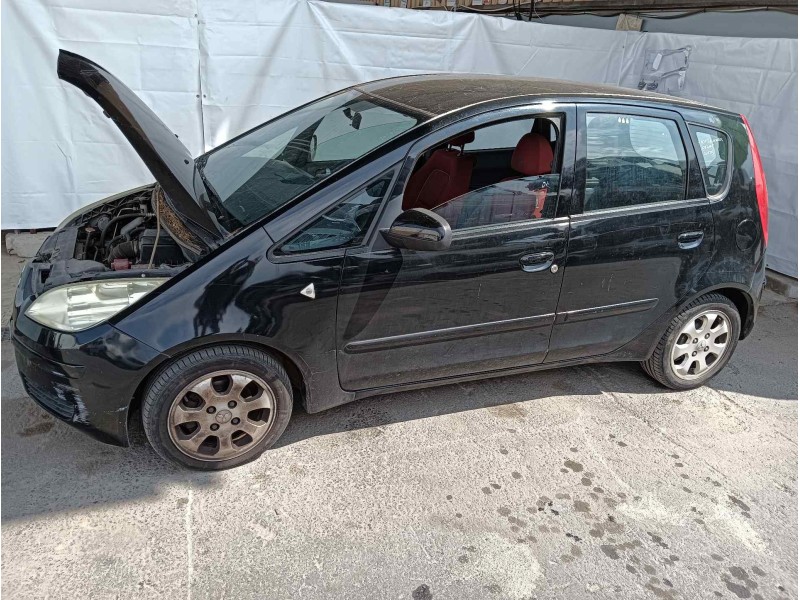 mitsubishi colt berlina 5 (z30a) del año 2006