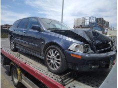 volvo v40 familiar del año 2003