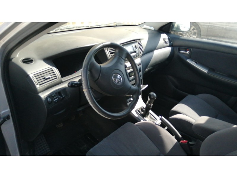 toyota corolla (e12) del año 2003