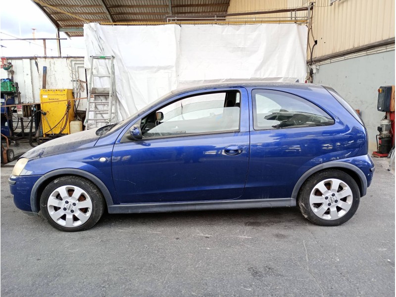 opel corsa c del año 2003