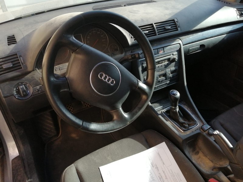 audi a4 berlina (8e) del año 2004