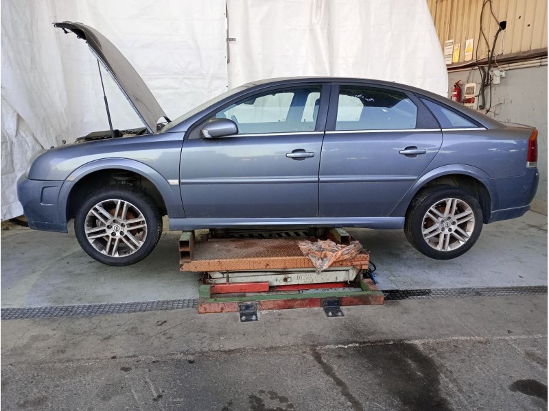 opel vectra c berlina del año 2003