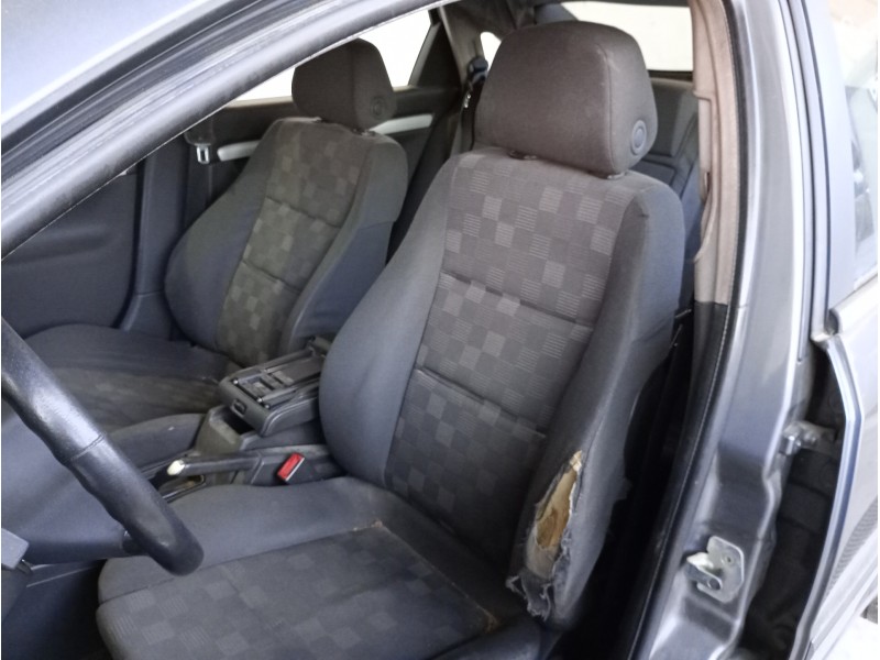 opel vectra c berlina del año 2003