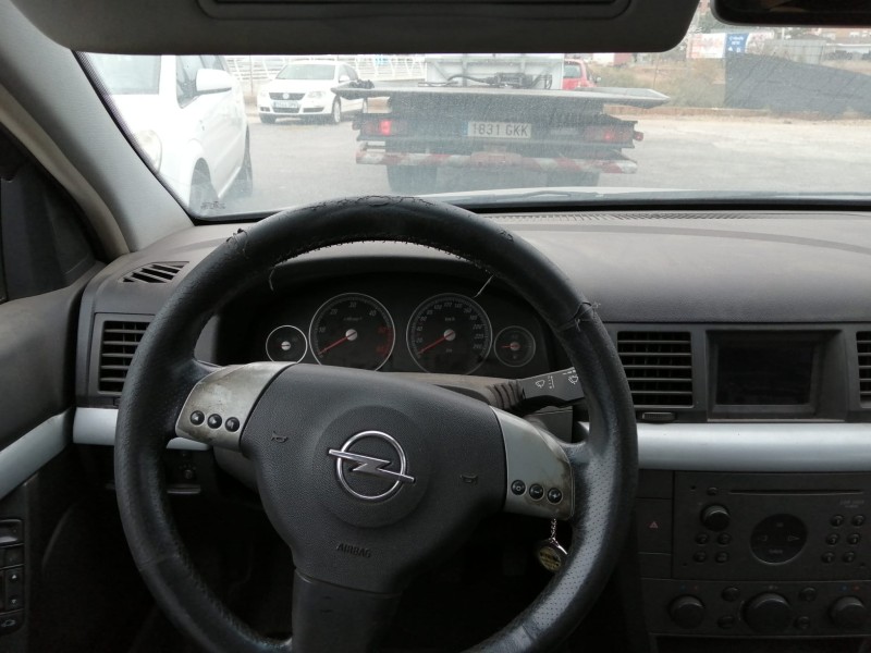 opel vectra c berlina del año 2003